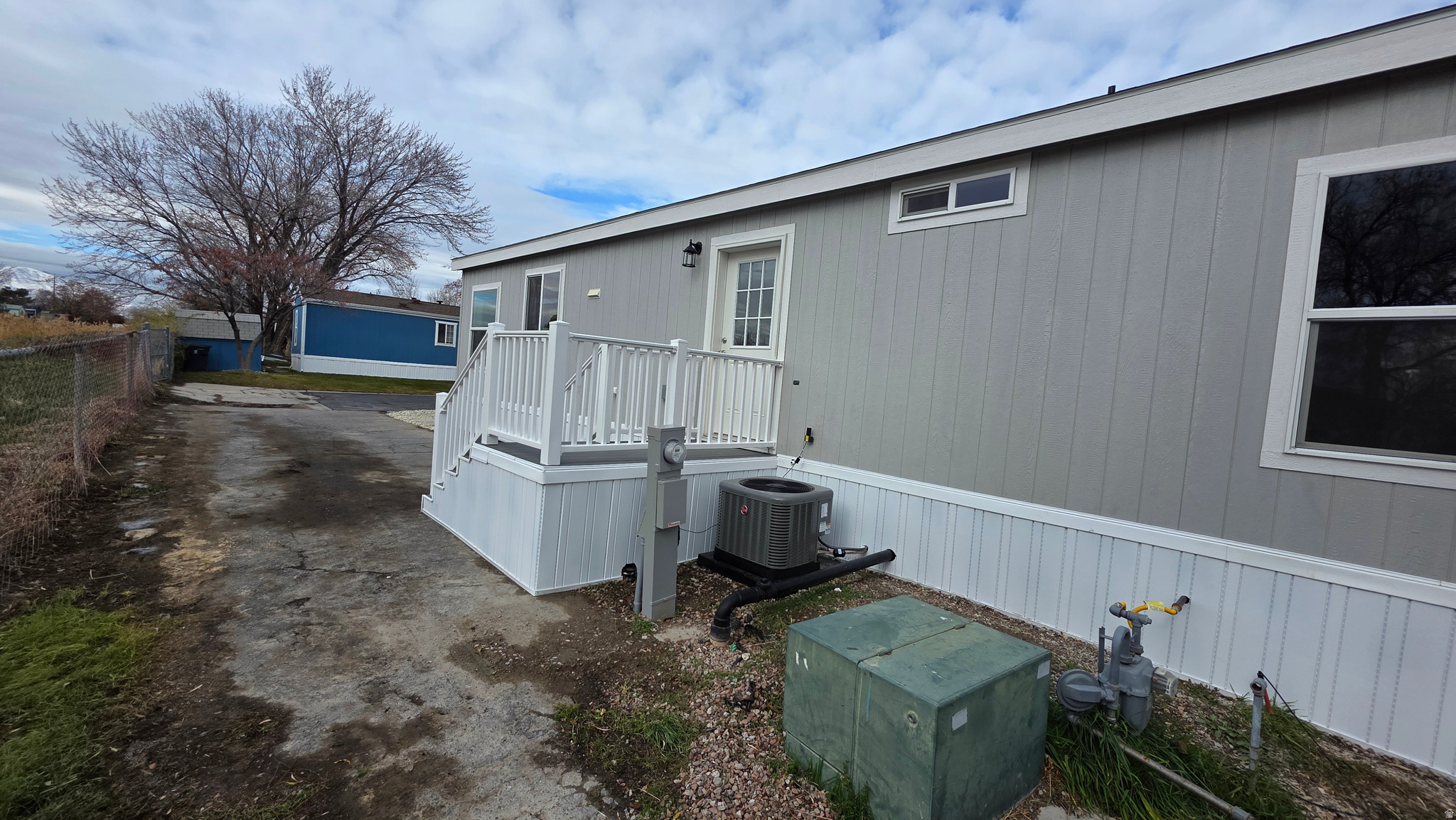 MOUNTAIN VIEW - Residential