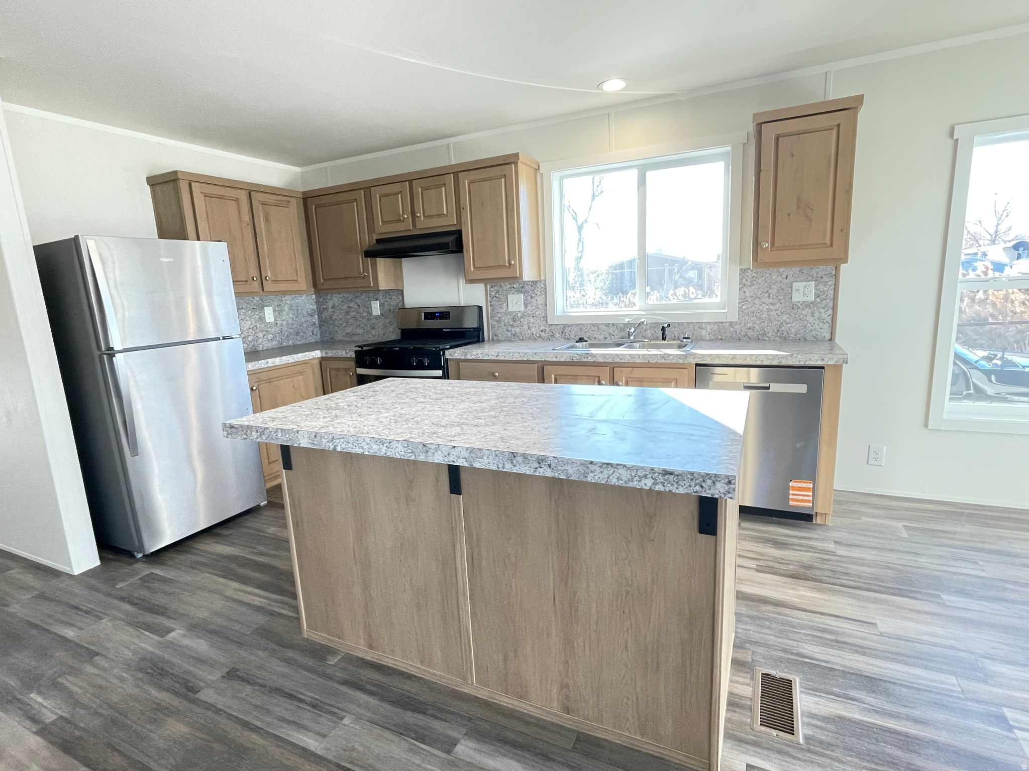 MOUNTAIN VIEW - Residential