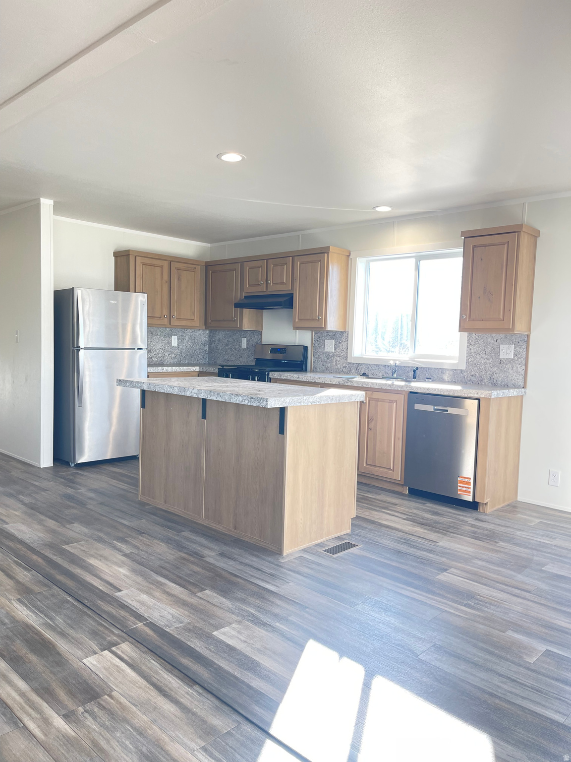 MOUNTAIN VIEW - Residential