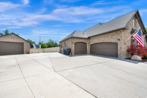 Tiny photo for 12589 S MAJESTIC HILL CT, Herriman, UT 84096 (MLS # 2169613)