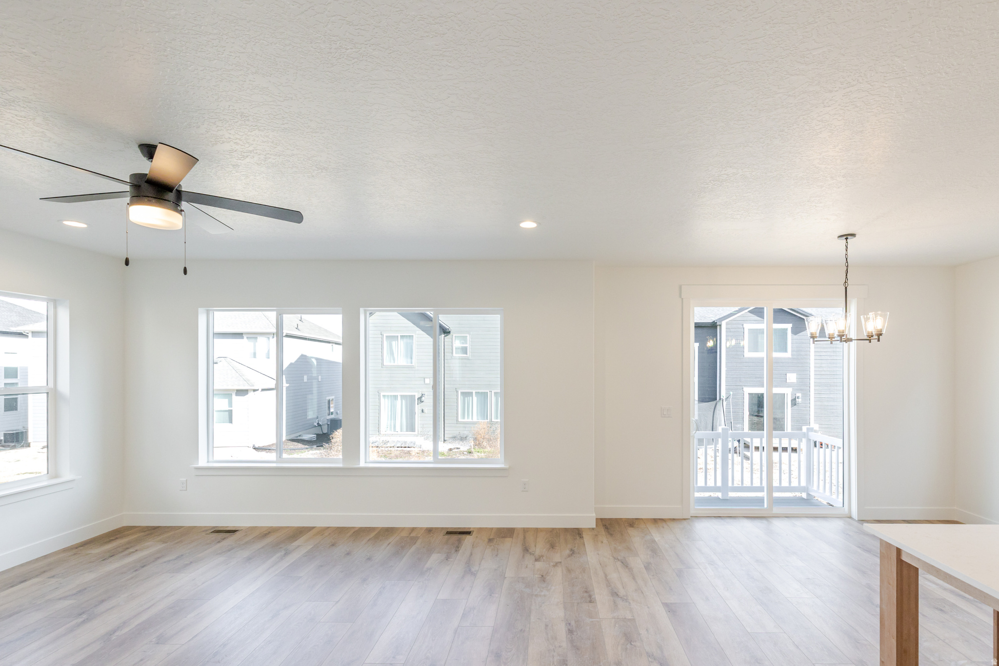 RIVER POINT - Residential