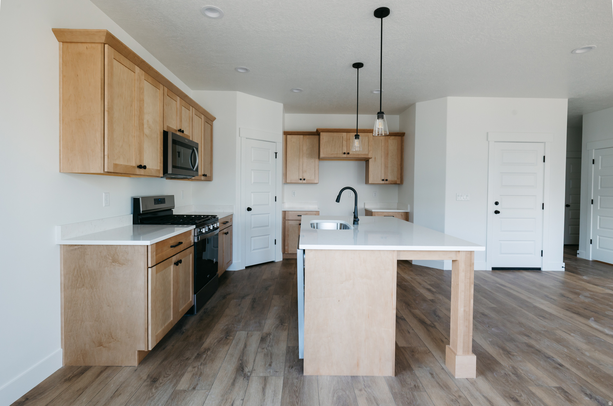 RIVER POINT - Residential