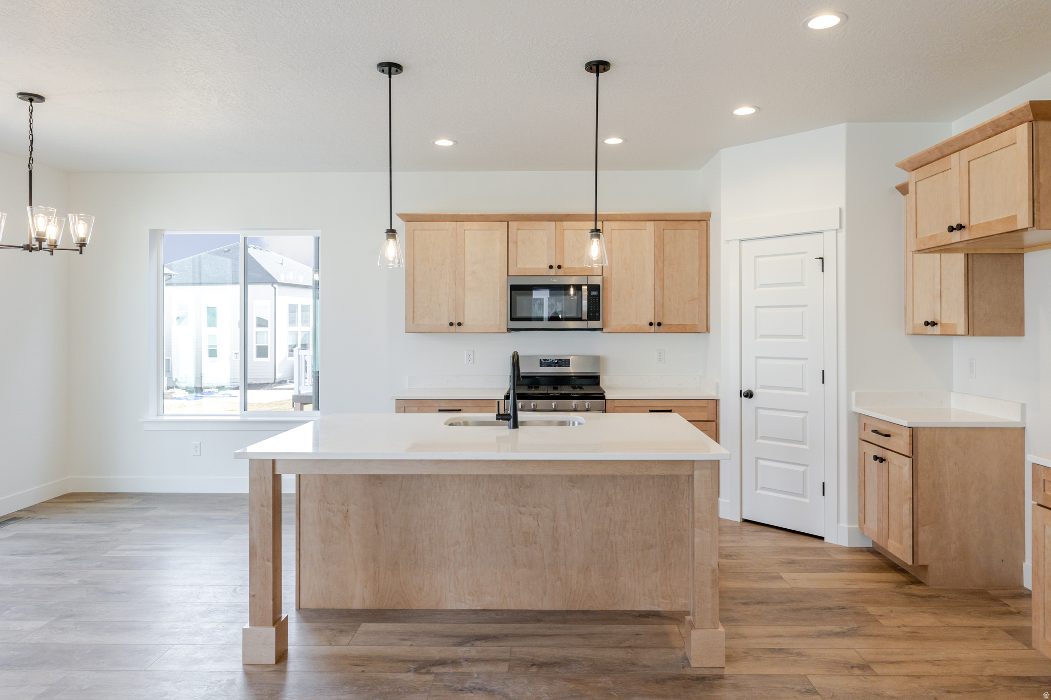 RIVER POINT - Residential