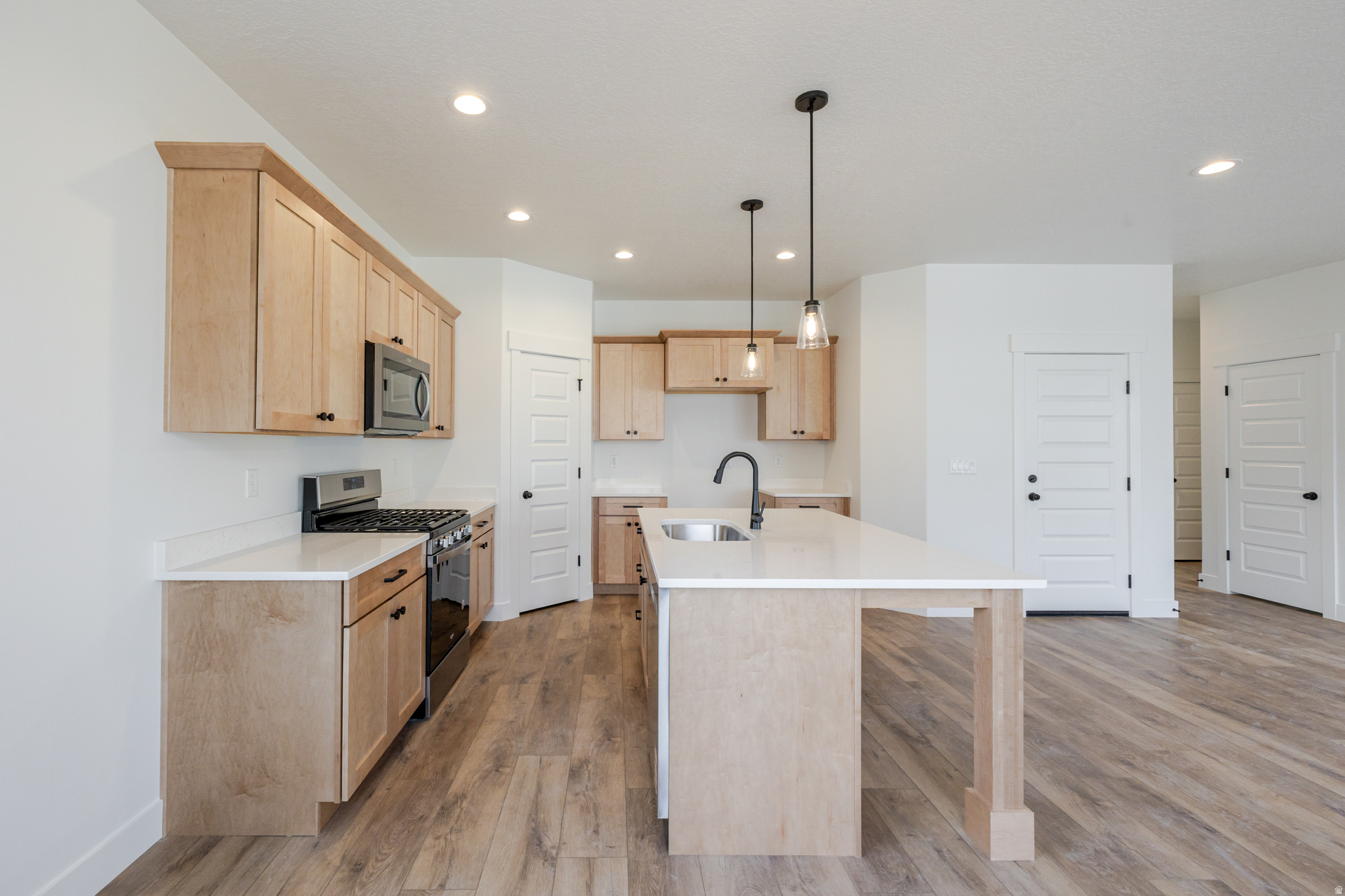 RIVER POINT - Residential