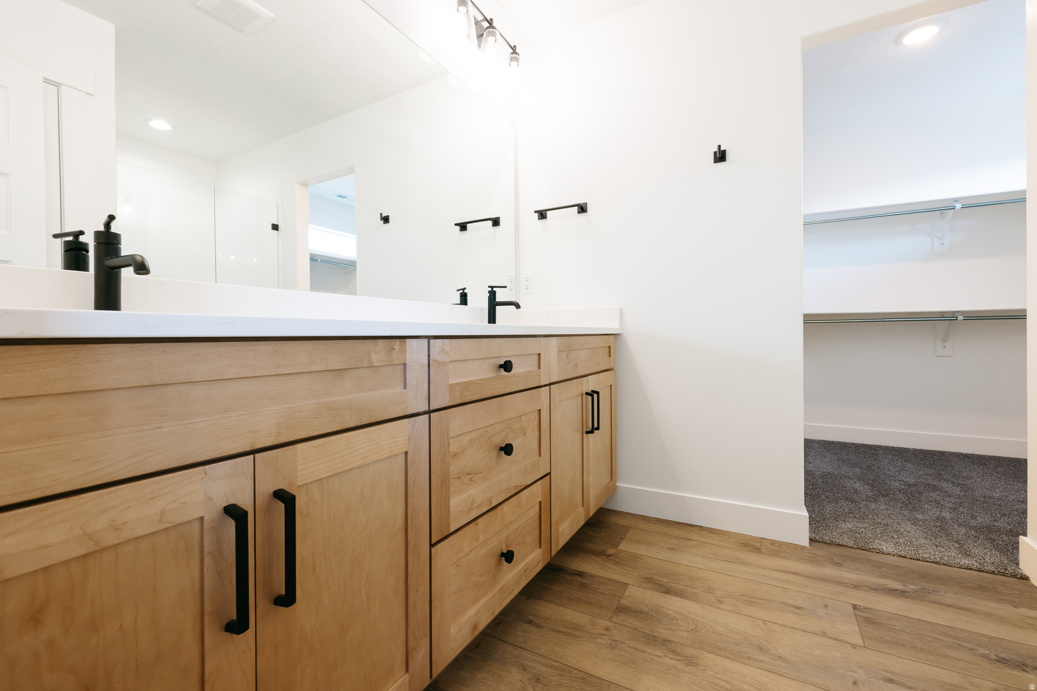 RIVER POINT - Residential