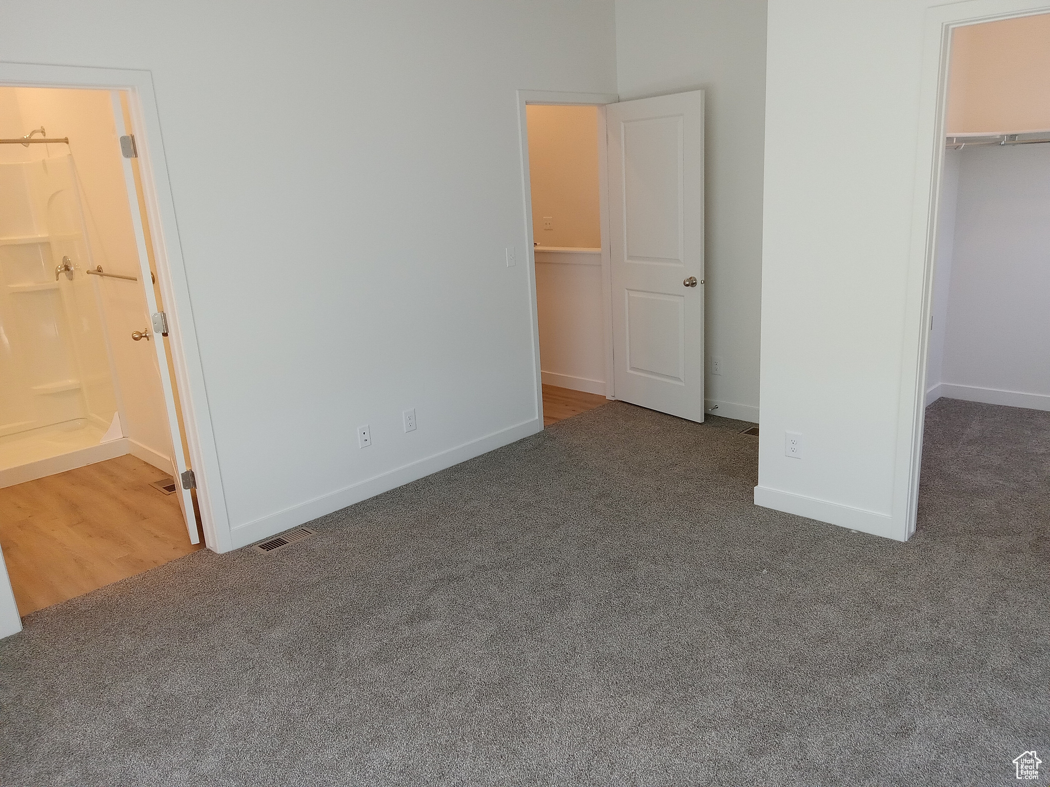PARAMOUNT - Residential