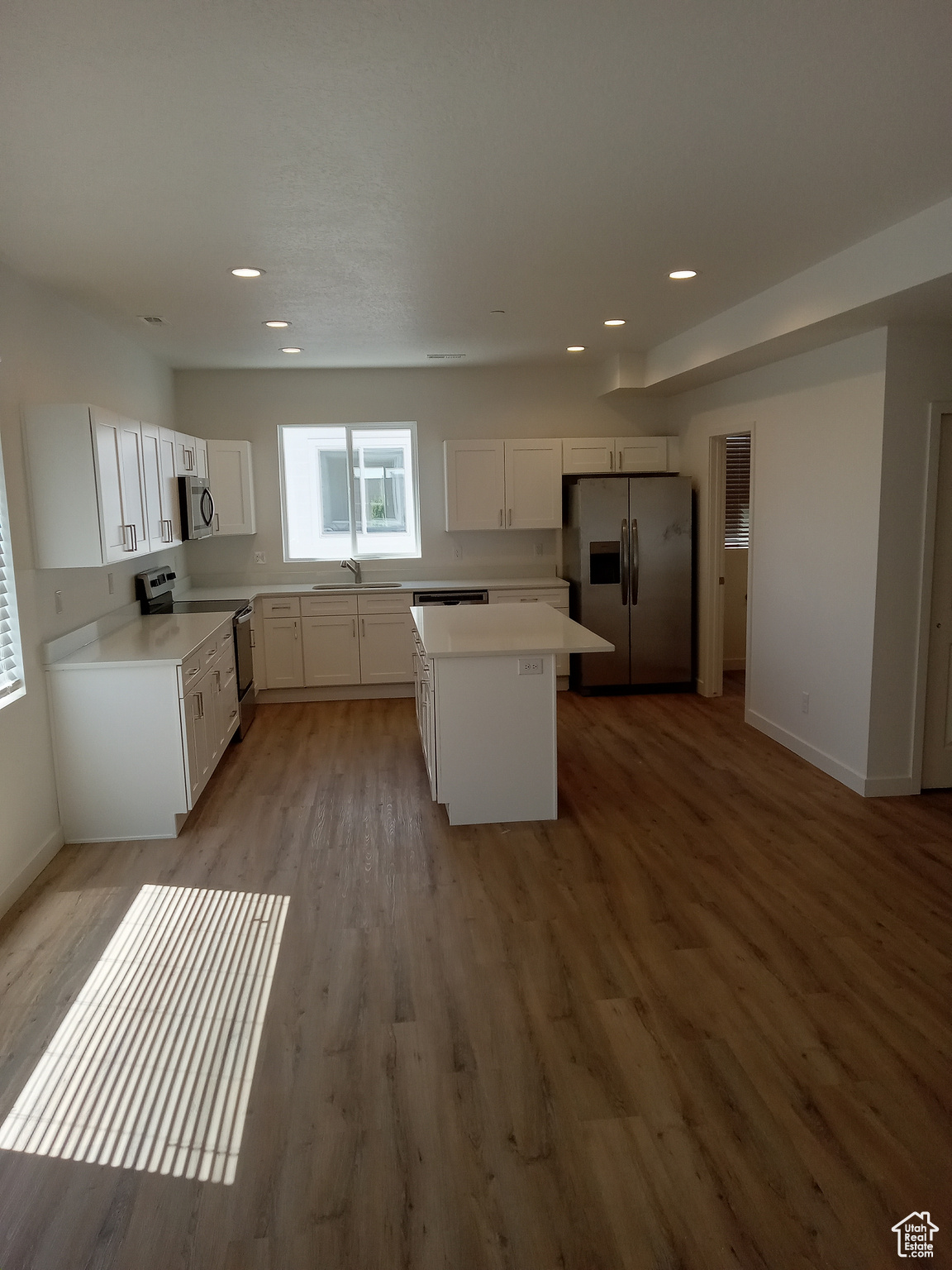 PARAMOUNT - Residential