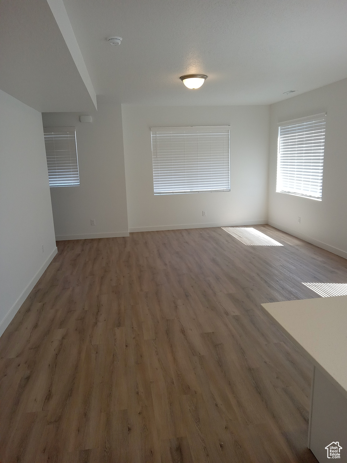 PARAMOUNT - Residential