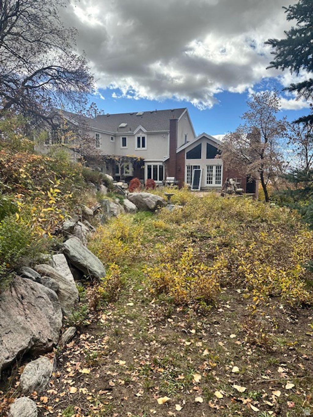 Photo of 1727 E EASTOAKS DR, Fruit Heights, UT 84037 (MLS # 2121319)