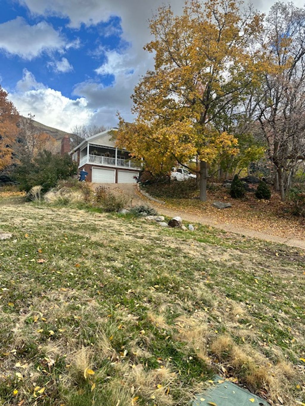 Photo of 1727 E EASTOAKS DR, Fruit Heights, UT 84037 (MLS # 2121319)