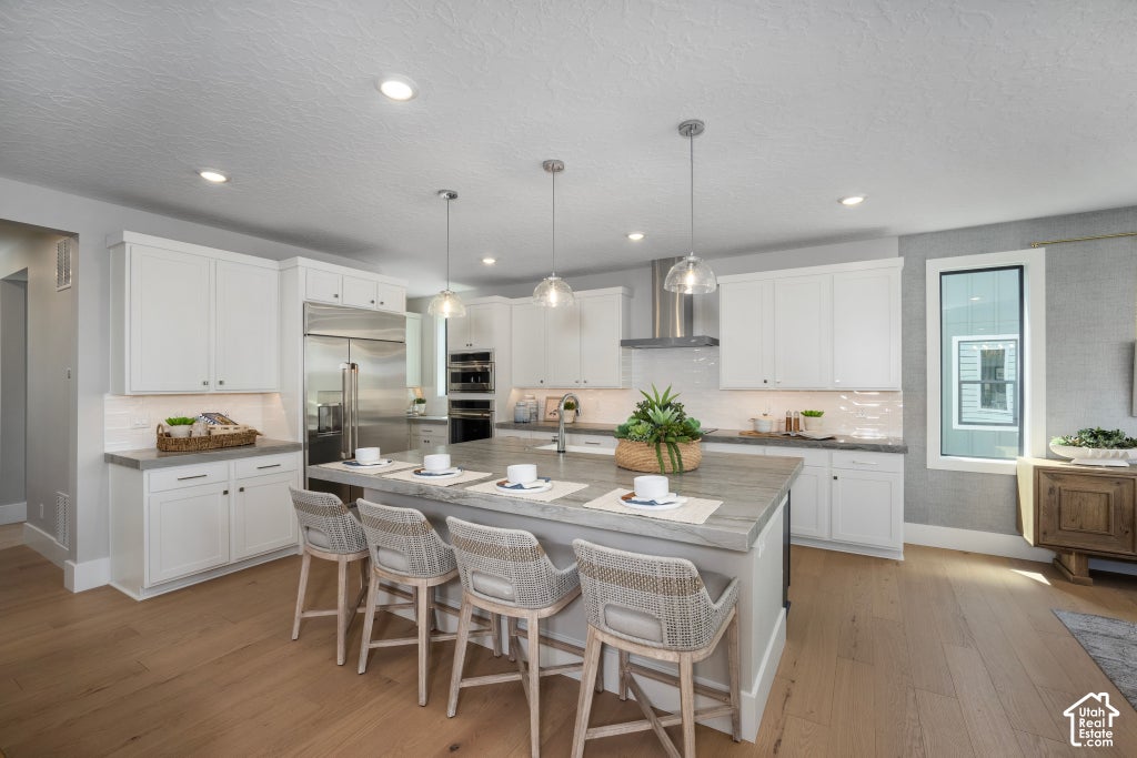 Photo of 541 E 1225 N #108, Orem, UT 84097 (MLS # 2190935)
