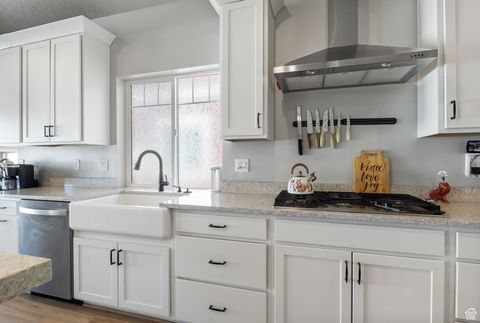 Tiny photo for 4164 W HOLBROOK WAY, Lehi, UT 84048 (MLS # 2118333)