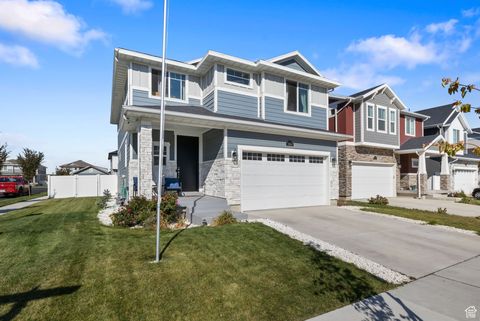 Photo of 4164 W HOLBROOK WAY, Lehi, UT 84048 (MLS # 2118333)