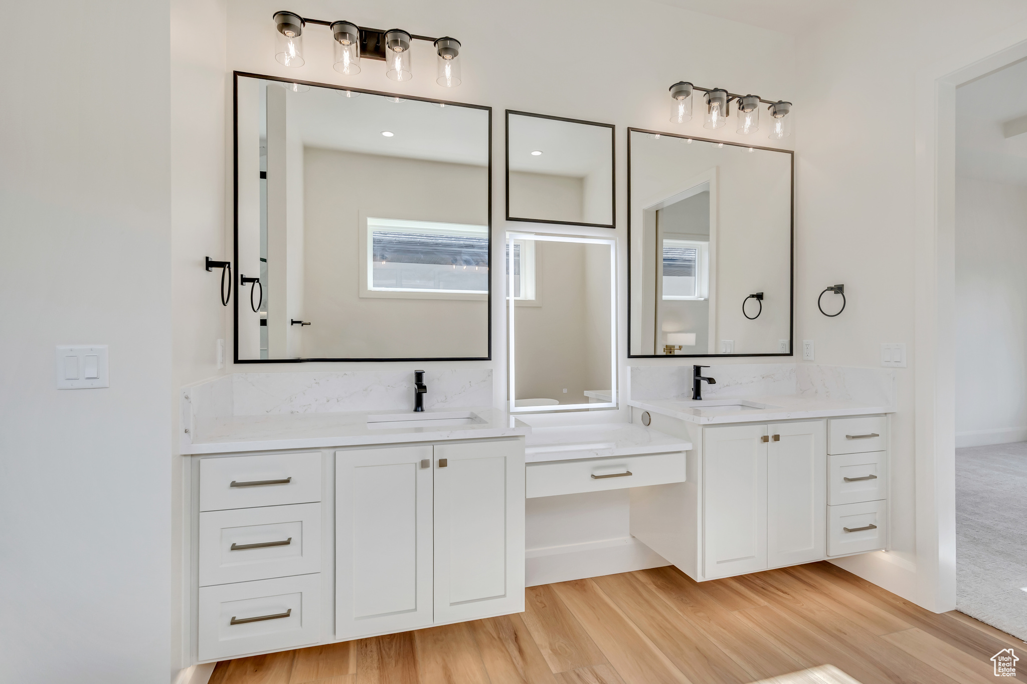 ABBEY ROAD COMMUNITY - Residential