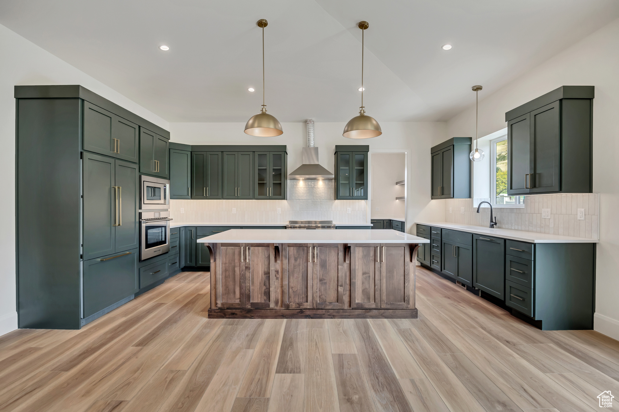 ABBEY ROAD COMMUNITY - Residential