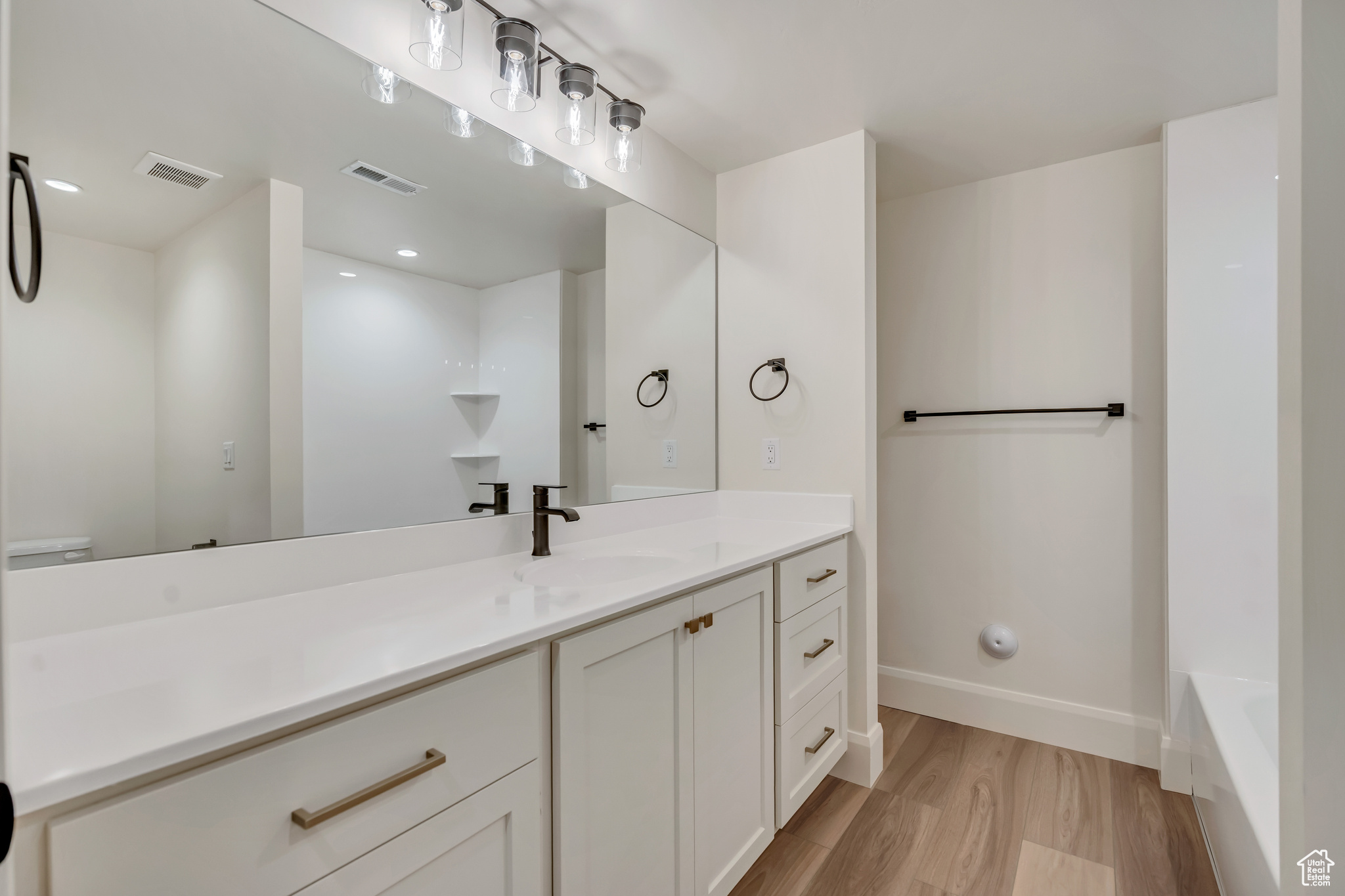 ABBEY ROAD COMMUNITY - Residential