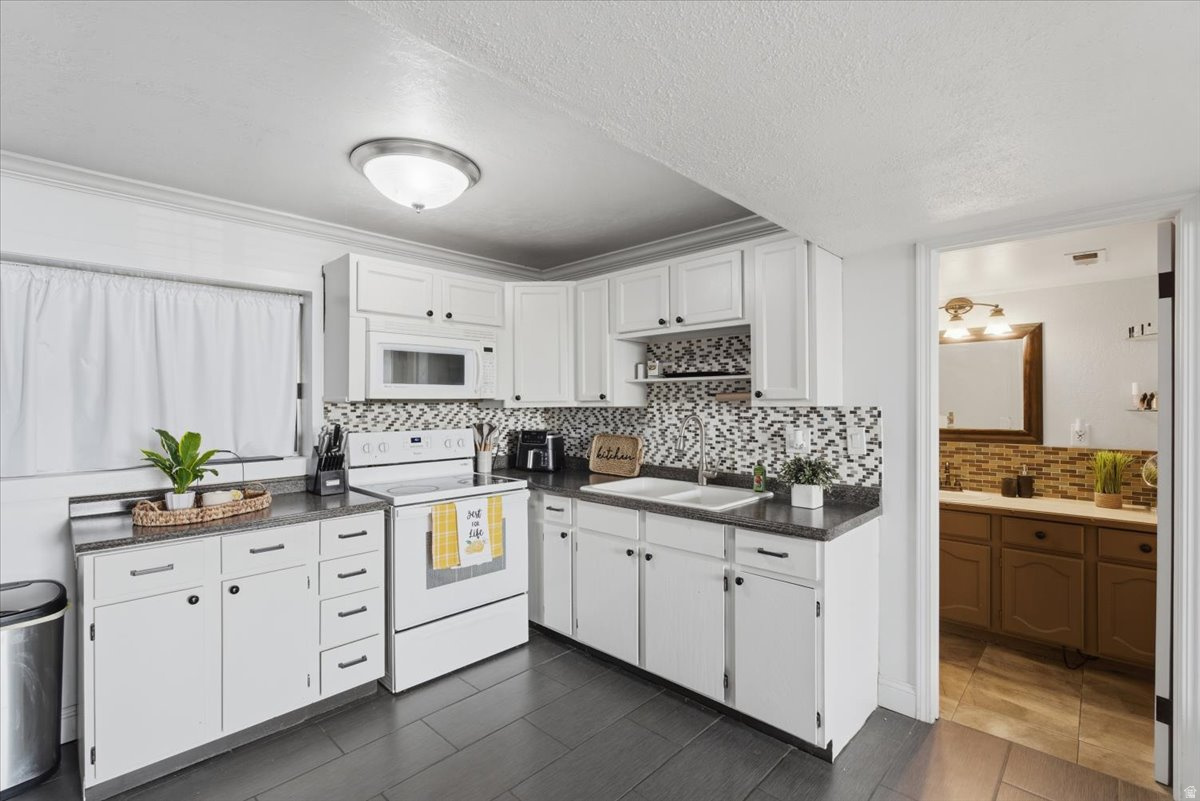 RIVER OAKS SUB - Residential