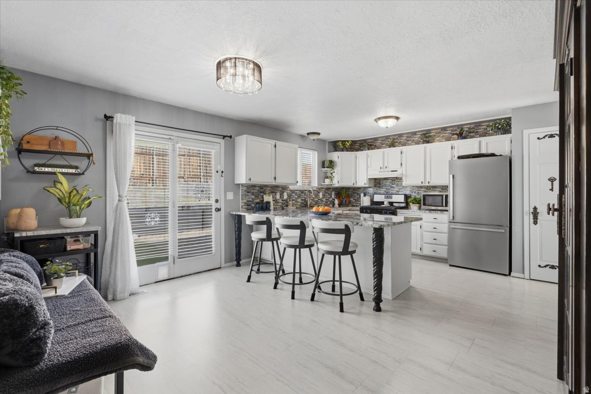 RIVER OAKS SUB - Residential