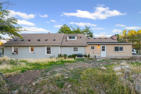Tiny photo for 660 S GOOSENEST Dr E, Payson, UT 84651 (MLS # 2121502)