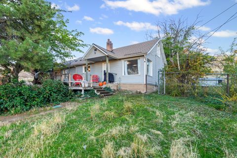 Tiny photo for 660 S GOOSENEST Dr E, Payson, UT 84651 (MLS # 2121502)