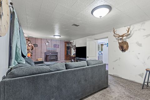 Tiny photo for 660 S GOOSENEST Dr E, Payson, UT 84651 (MLS # 2121502)