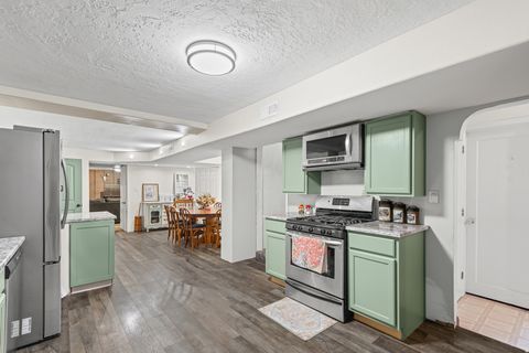 Tiny photo for 660 S GOOSENEST Dr E, Payson, UT 84651 (MLS # 2121502)