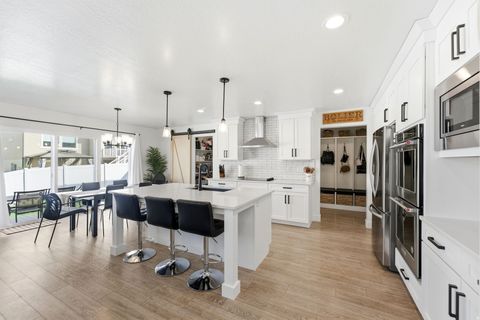 Tiny photo for 137 N FOXMOOR WAY, Saratoga Springs, UT 84045 (MLS # 2161470)