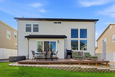 Tiny photo for 137 N FOXMOOR WAY, Saratoga Springs, UT 84045 (MLS # 2161470)
