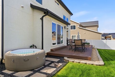 Tiny photo for 137 N FOXMOOR WAY, Saratoga Springs, UT 84045 (MLS # 2161470)