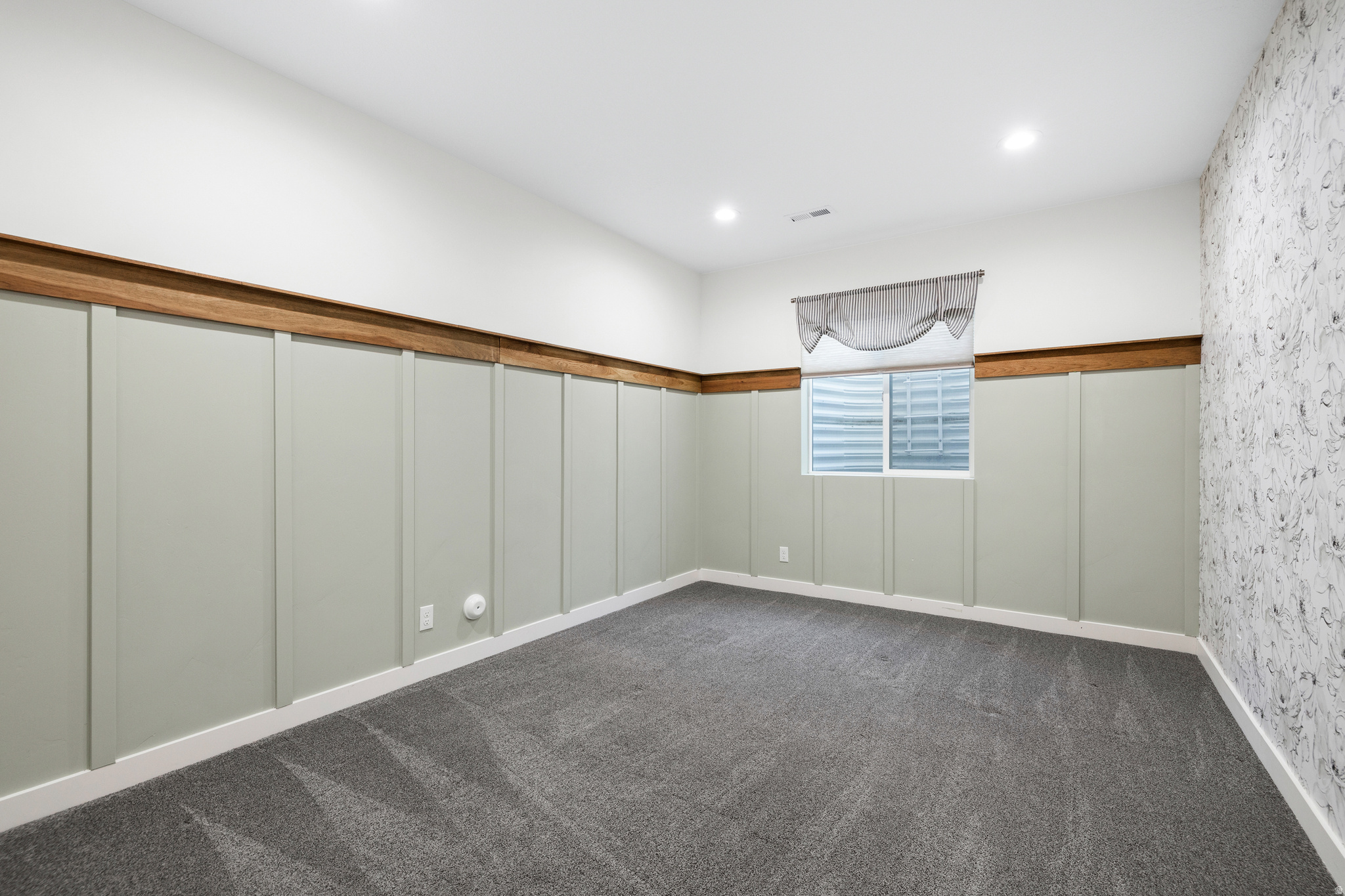 CEDAR CANYON - Residential