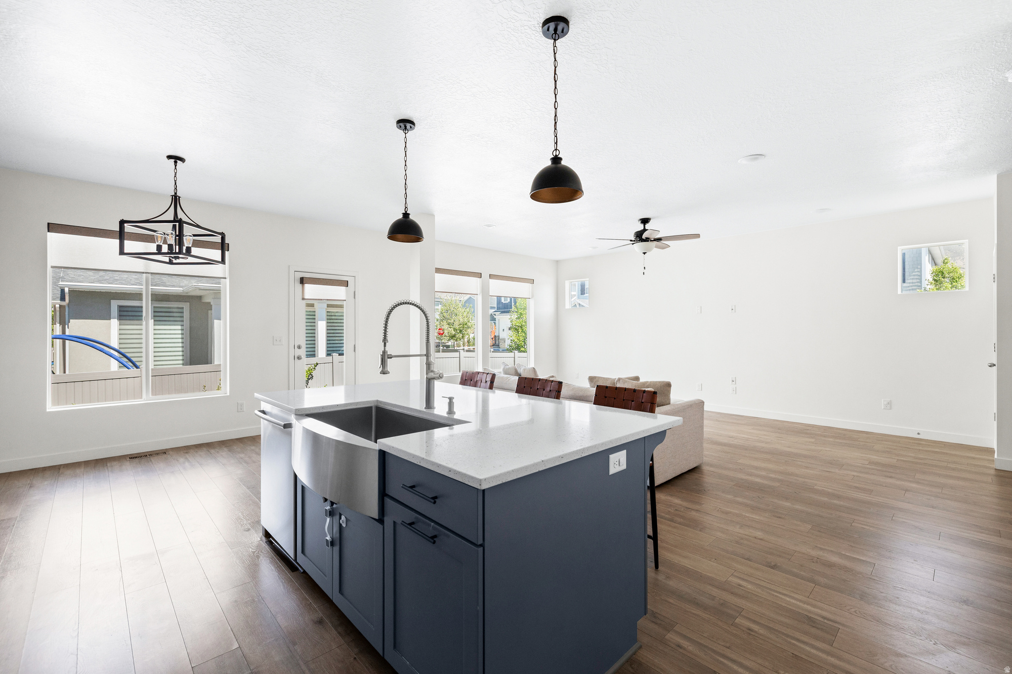 CEDAR CANYON - Residential