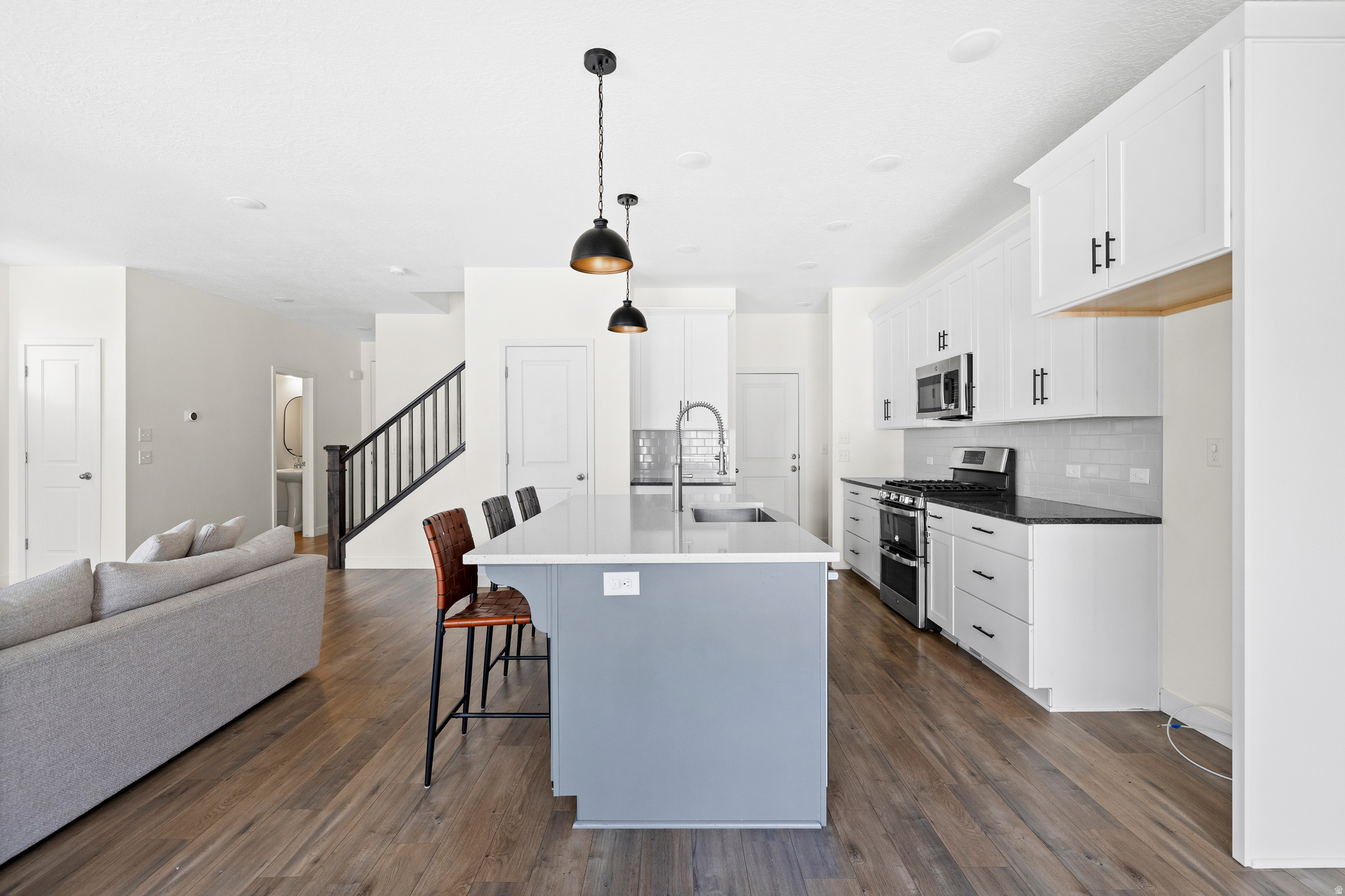 CEDAR CANYON - Residential