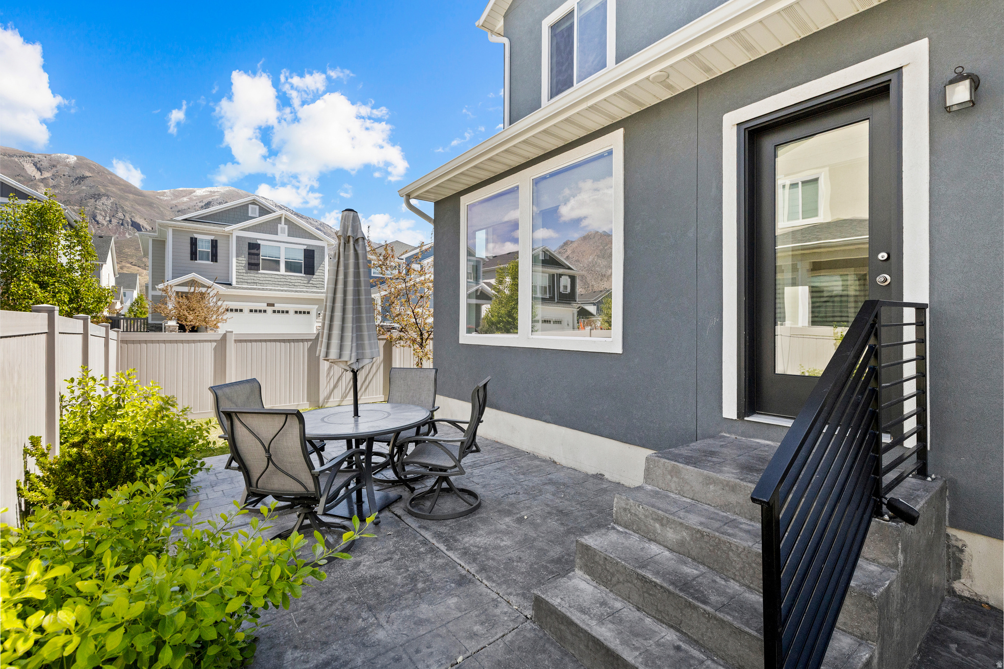 CEDAR CANYON - Residential