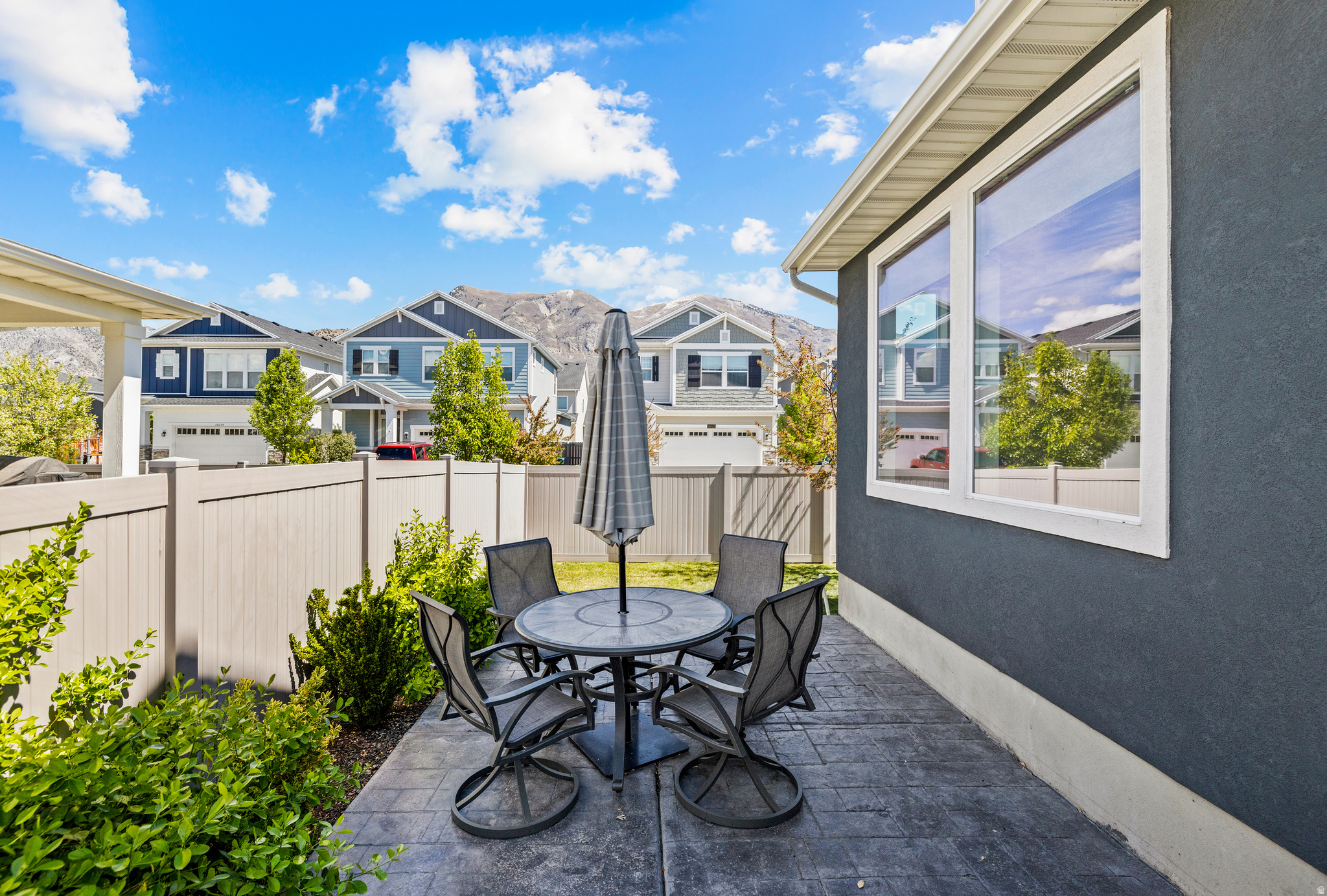 CEDAR CANYON - Residential