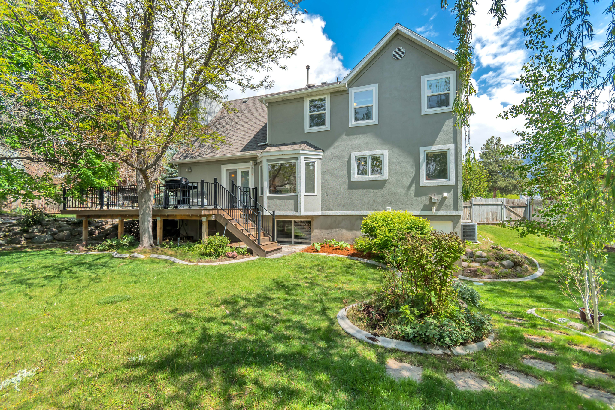 BIG WILLOW ESTATES #4 SUB - Residential