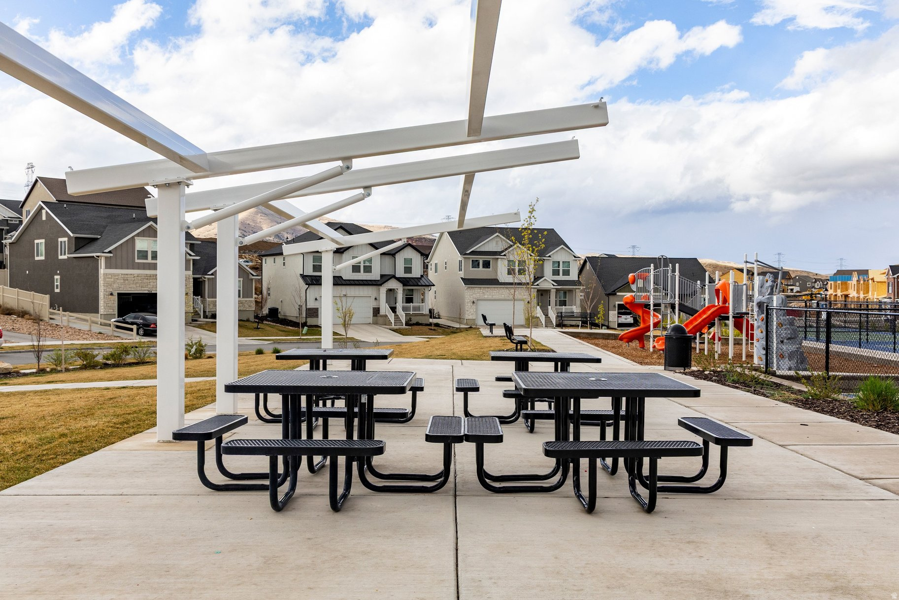 HIGHRIDGE - Residential