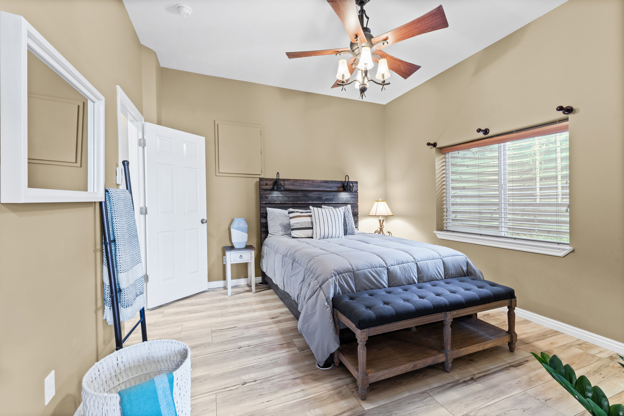 SOUTH MOUNTAIN - Residential