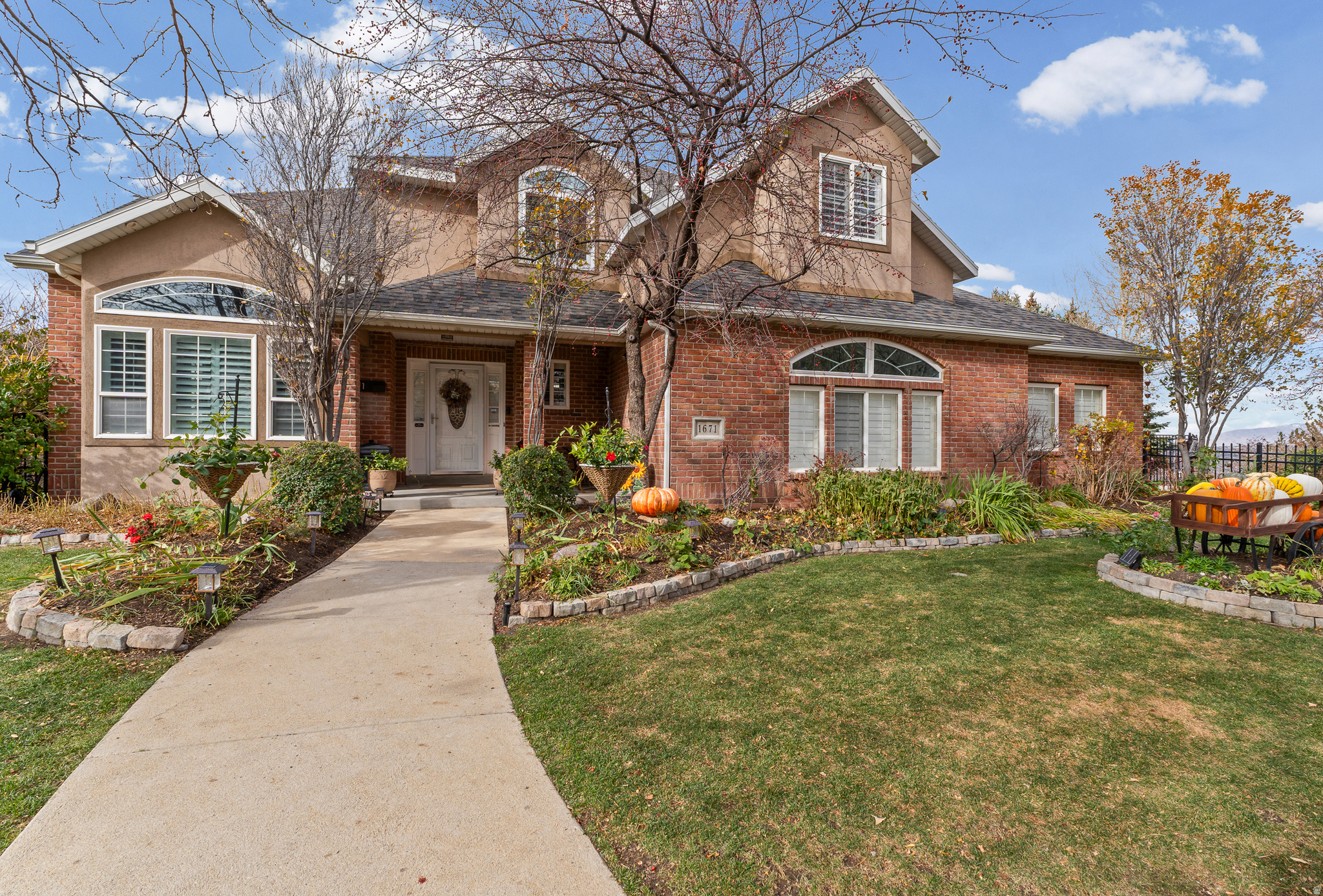 SOUTH MOUNTAIN - Residential