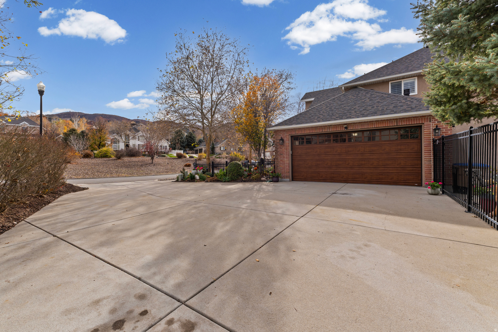 SOUTH MOUNTAIN - Residential