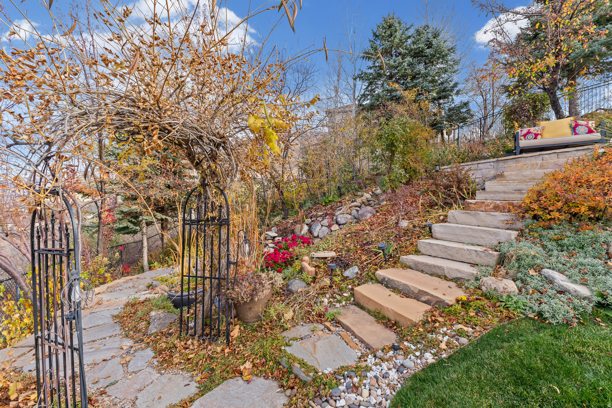 SOUTH MOUNTAIN - Residential