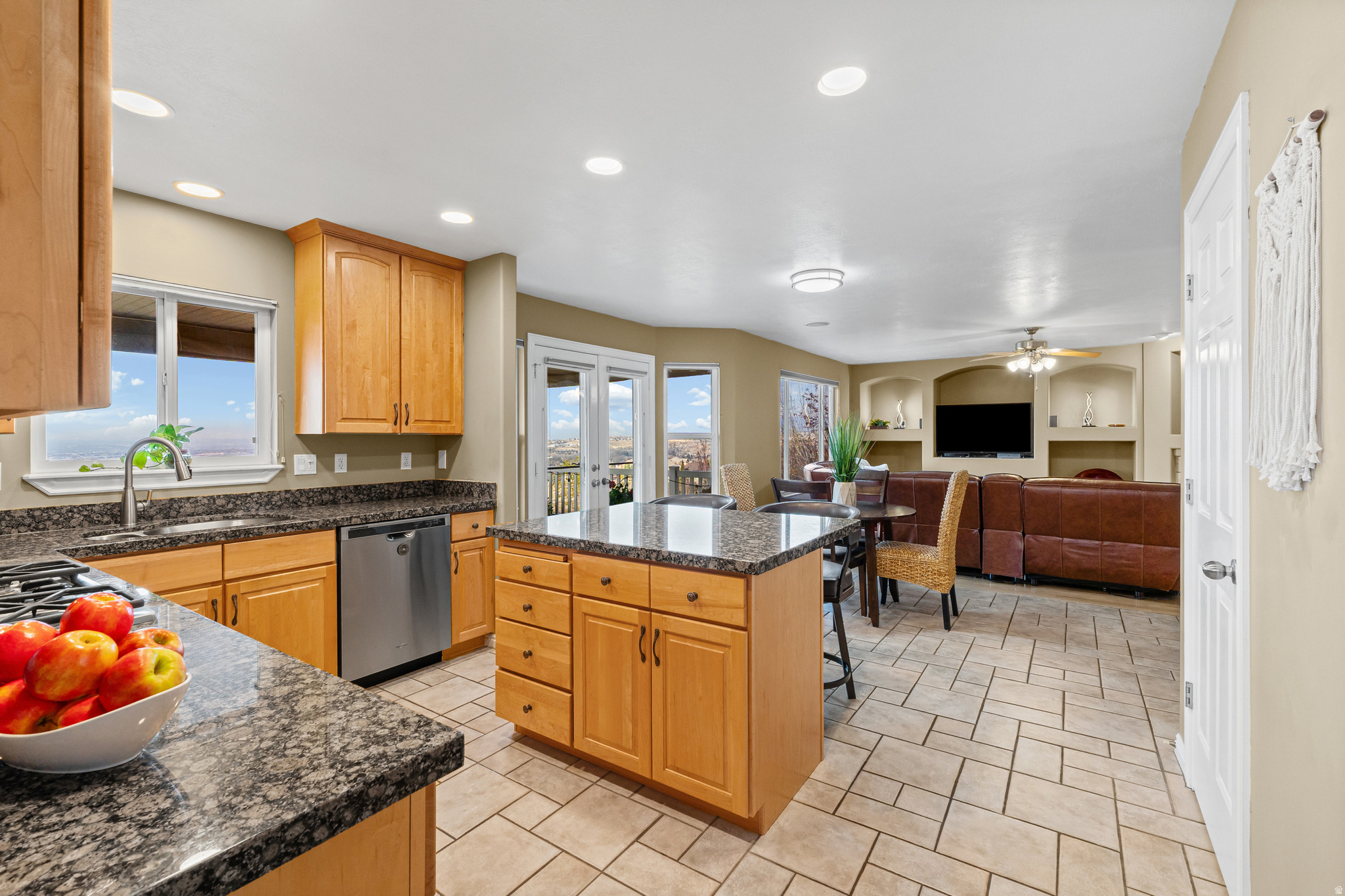 SOUTH MOUNTAIN - Residential