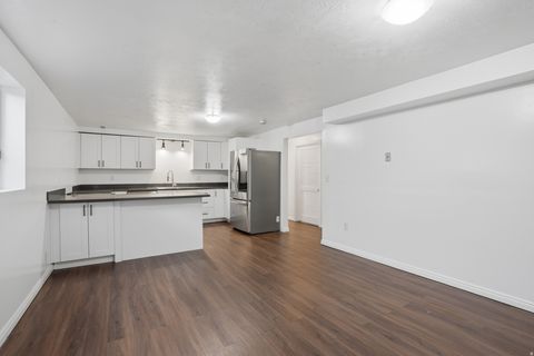 Tiny photo for 5908 S JONQUIL DR. Dr, Taylorsville, UT 84129 (MLS # 2140959)