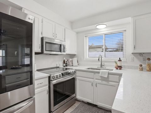 Tiny photo for 5908 S JONQUIL DR. Dr, Taylorsville, UT 84129 (MLS # 2140959)