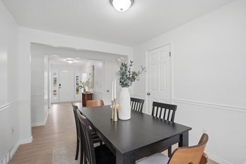 Tiny photo for 5908 S JONQUIL DR. Dr, Taylorsville, UT 84129 (MLS # 2140959)