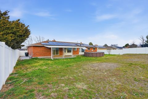 Tiny photo for 5908 S JONQUIL DR. Dr, Taylorsville, UT 84129 (MLS # 2140959)