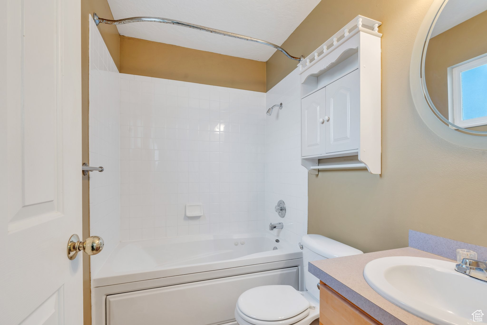 Spanish Fork, Utah 84660, United States, 5 Bedrooms Bedrooms, ,3 BathroomsBathrooms,Residential,Pending,26913