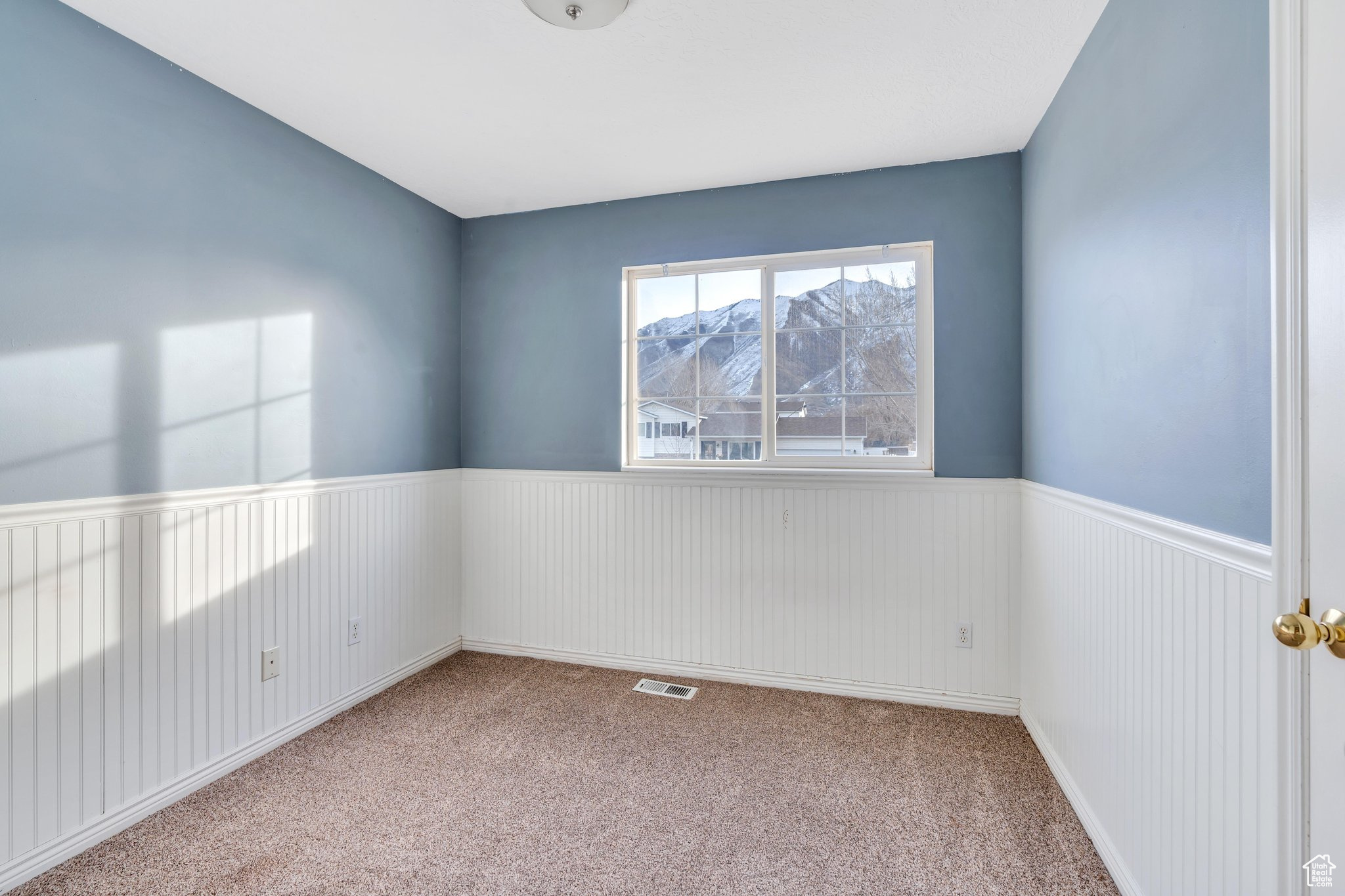 Spanish Fork, Utah 84660, United States, 5 Bedrooms Bedrooms, ,3 BathroomsBathrooms,Residential,Pending,26913