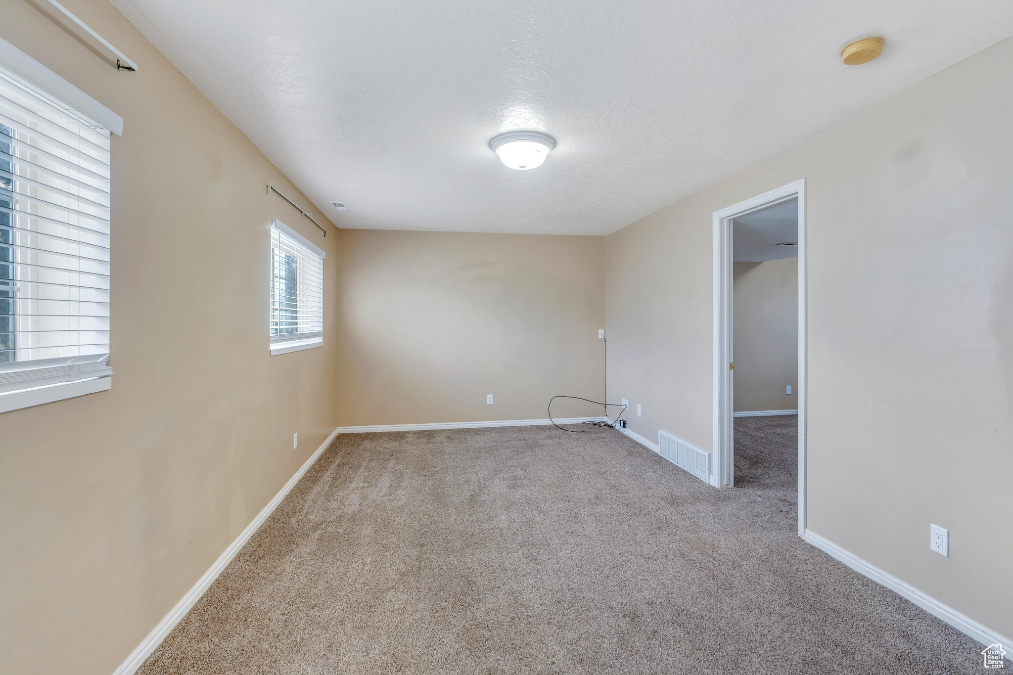 Spanish Fork, Utah 84660, United States, 5 Bedrooms Bedrooms, ,3 BathroomsBathrooms,Residential,Pending,26913