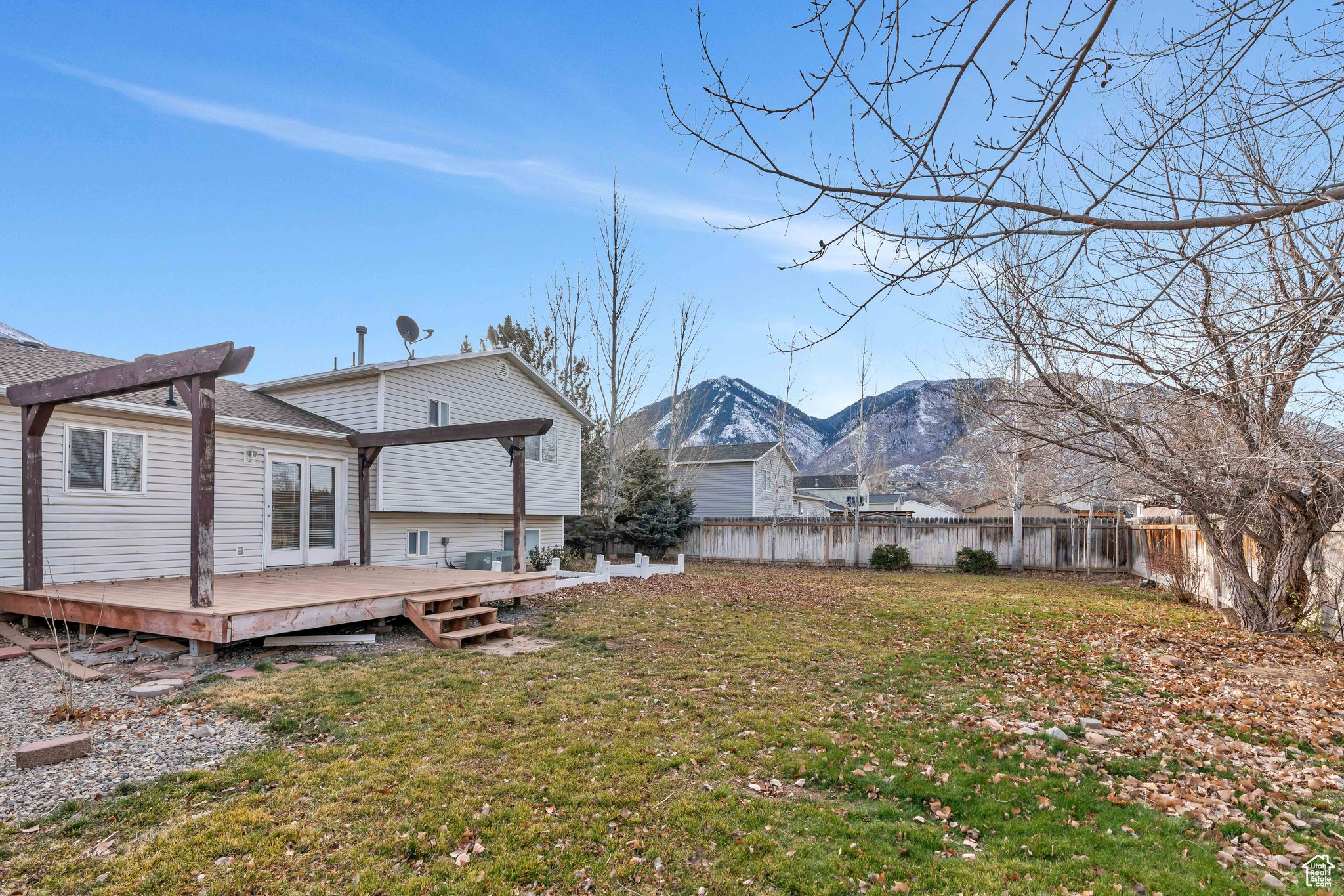 Spanish Fork, Utah 84660, United States, 5 Bedrooms Bedrooms, ,3 BathroomsBathrooms,Residential,Pending,26913