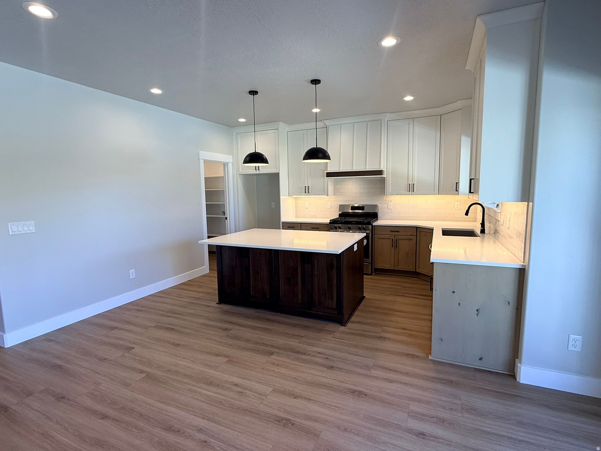 HAPPY DAYS - Residential